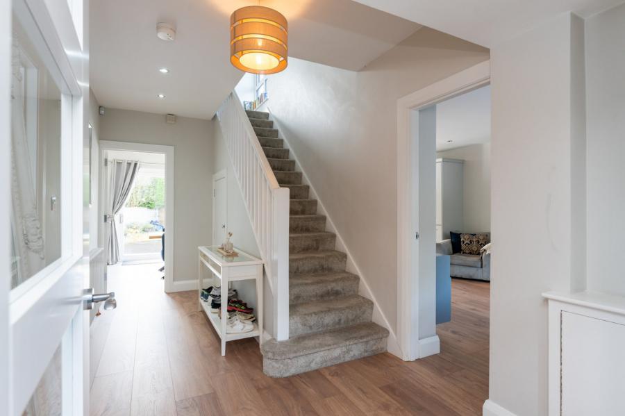 12 Invergarry Avenue