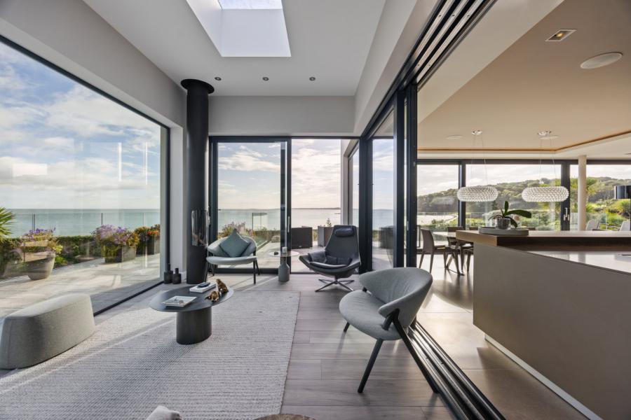 20A, Grey Point
