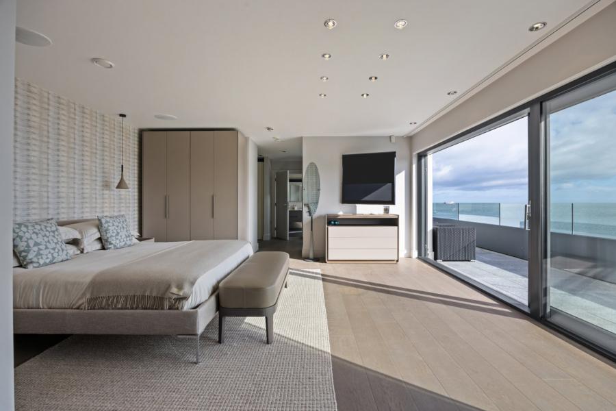 20A, Grey Point