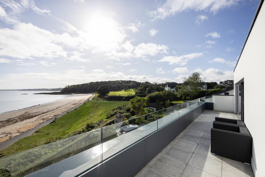 20A, Grey Point