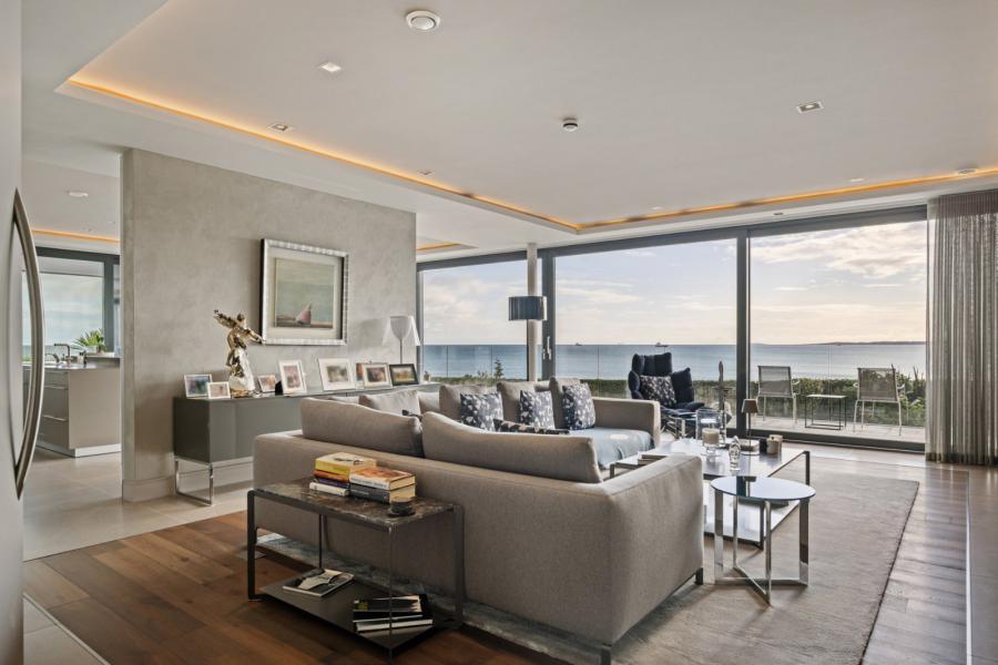 20A, Grey Point