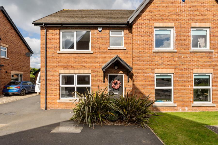 8 Ballymaconnell Mews