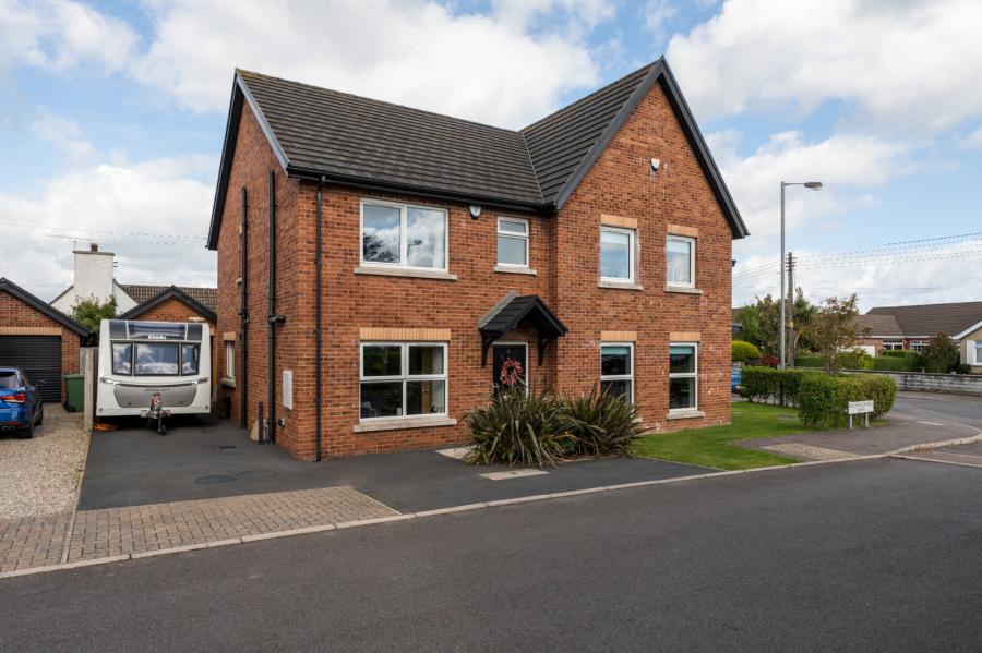 8 Ballymaconnell Mews