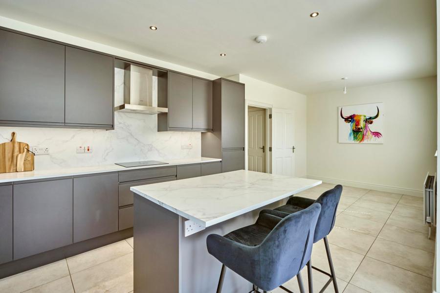 33 Helens Wood Crescent