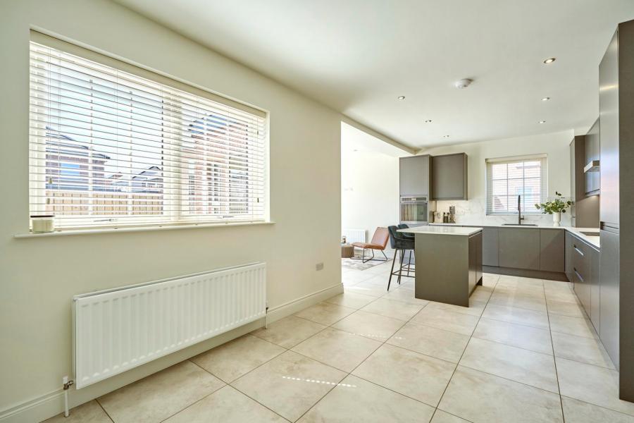 33 Helens Wood Crescent