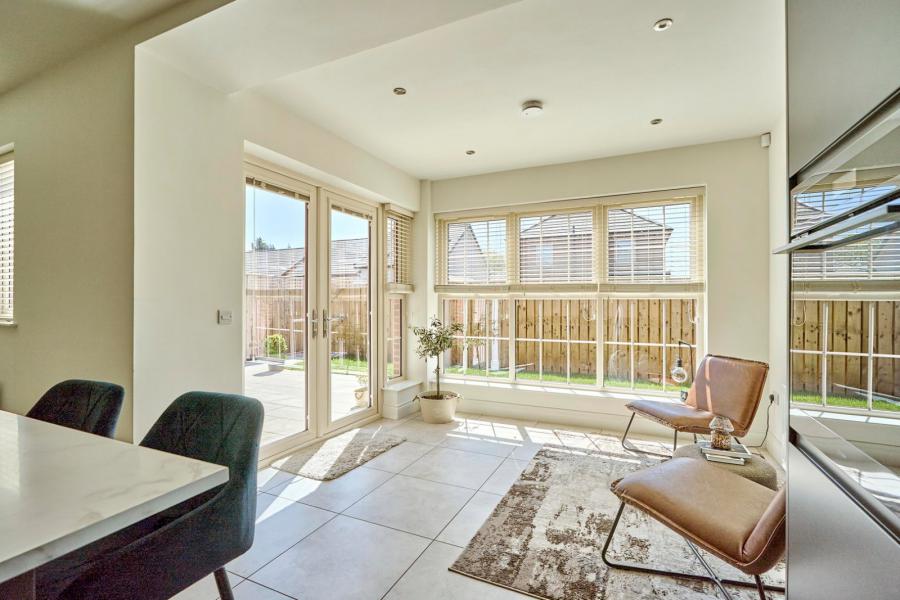 33 Helens Wood Crescent