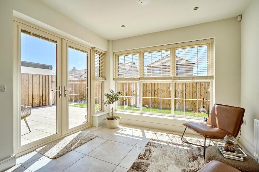 33 Helens Wood Crescent