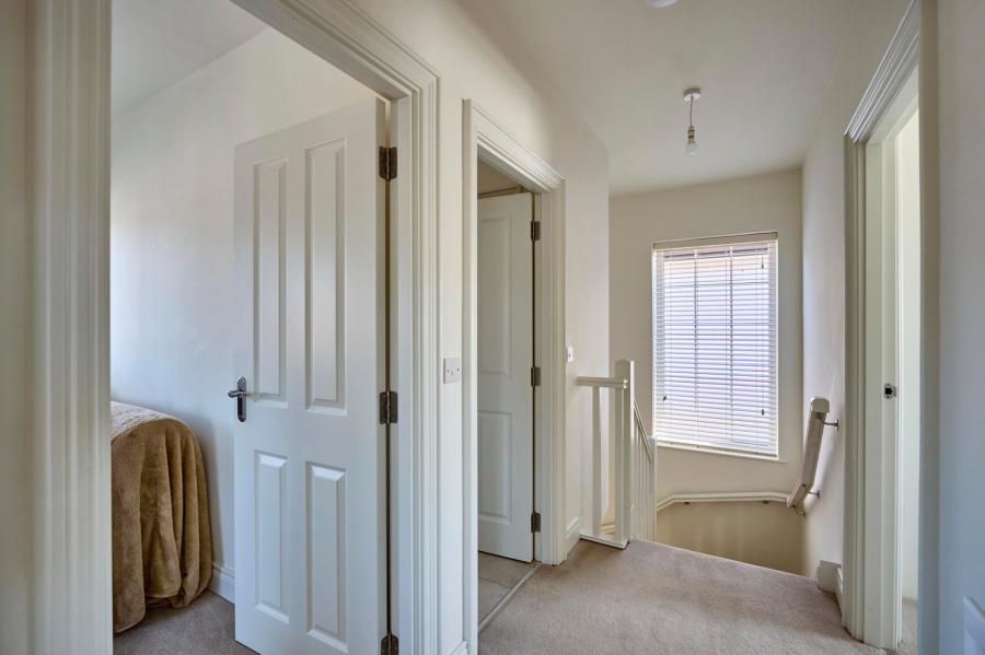 33 Helens Wood Crescent