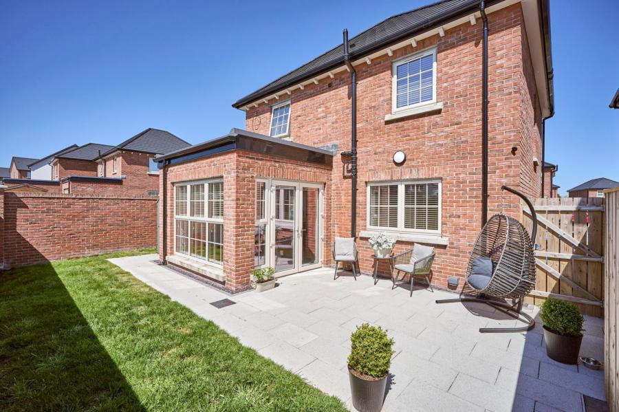 33 Helens Wood Crescent