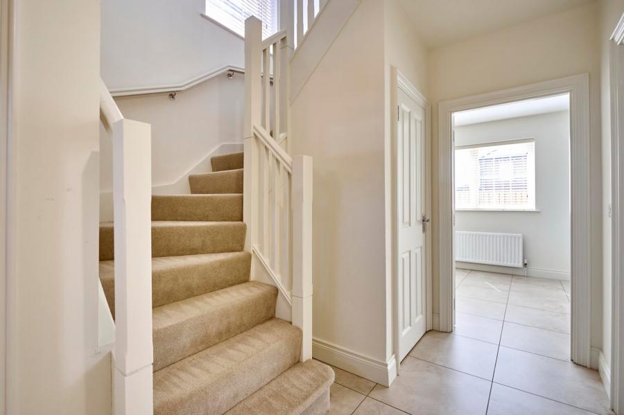 33 Helens Wood Crescent