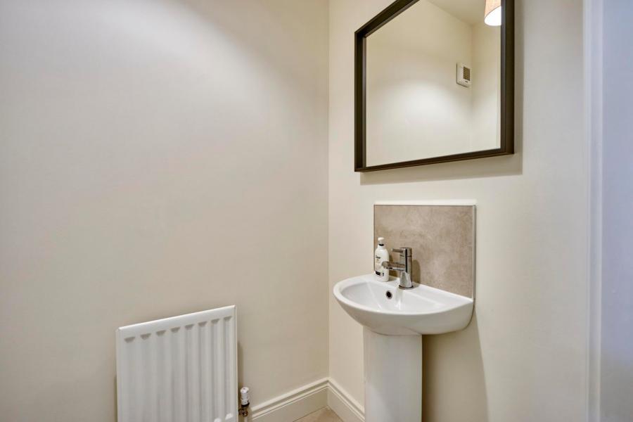 33 Helens Wood Crescent