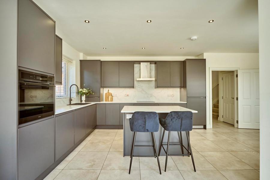 33 Helens Wood Crescent