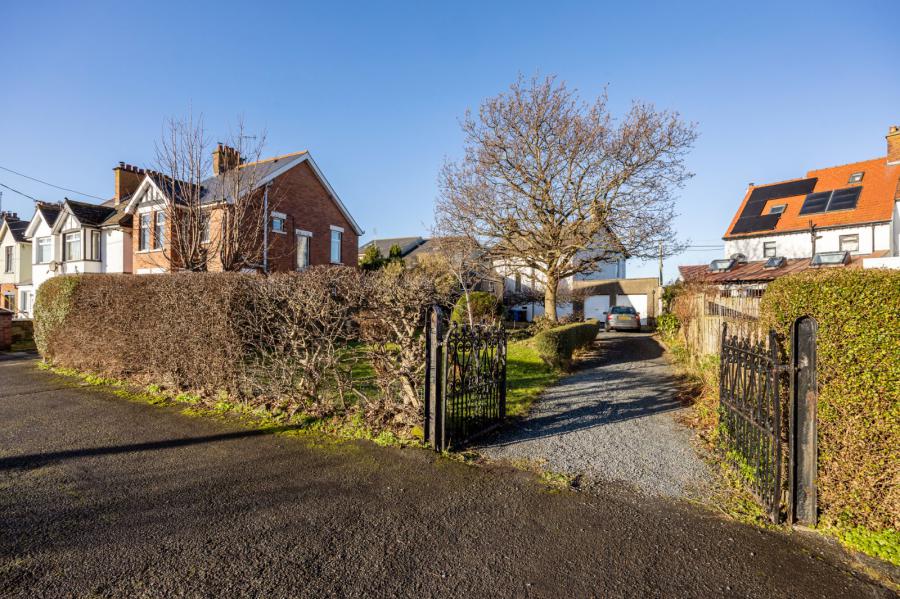 Kinnegar Villa, 11 The Esplanade