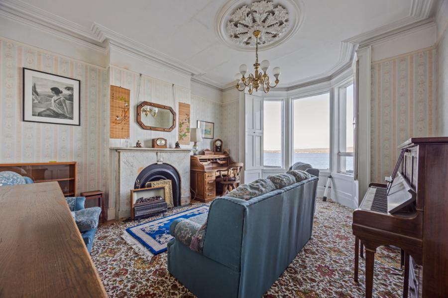 Kinnegar Villa, 11 The Esplanade