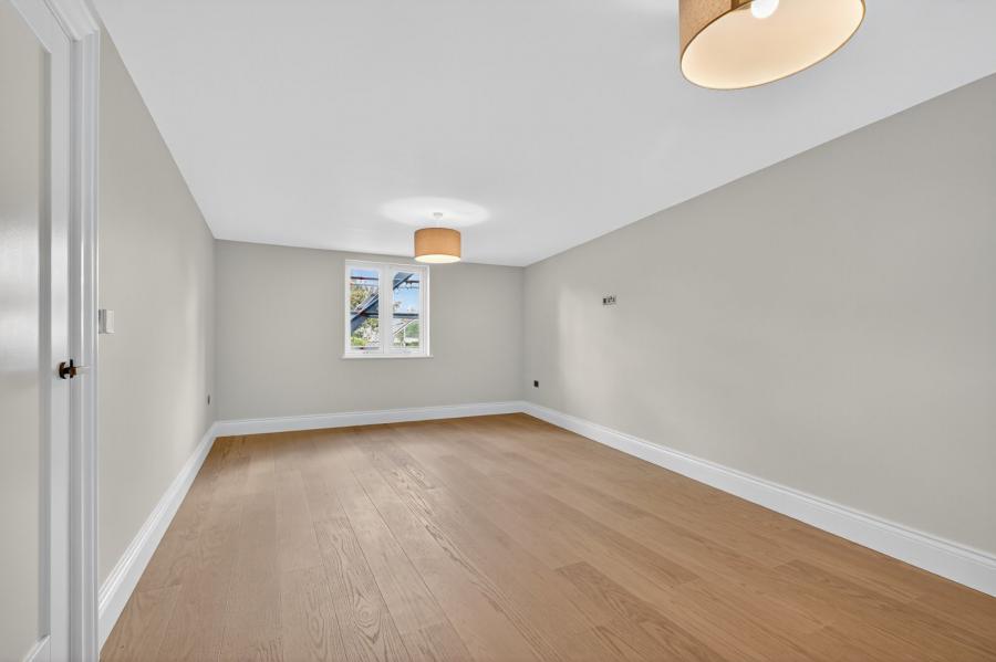 The Barn, 6A Maxwell Lane