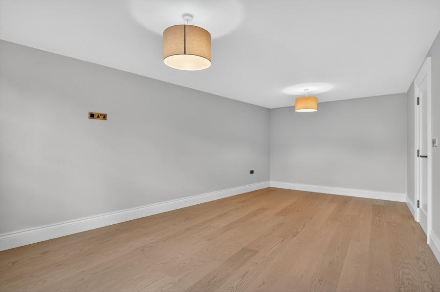 The Barn, 6A Maxwell Lane