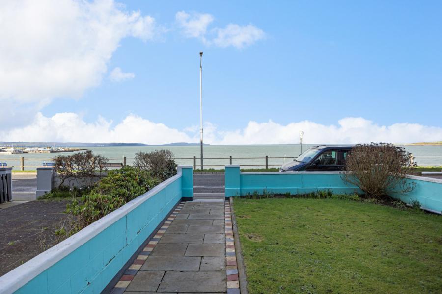 14 Ballyholme Esplanade