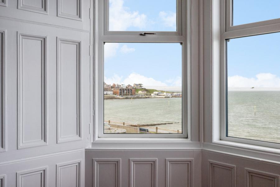 14 Ballyholme Esplanade