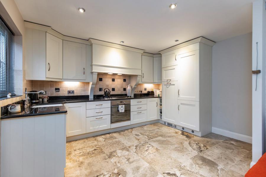 9 Lord Warden's Court