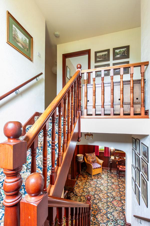 2 Lorne Lane