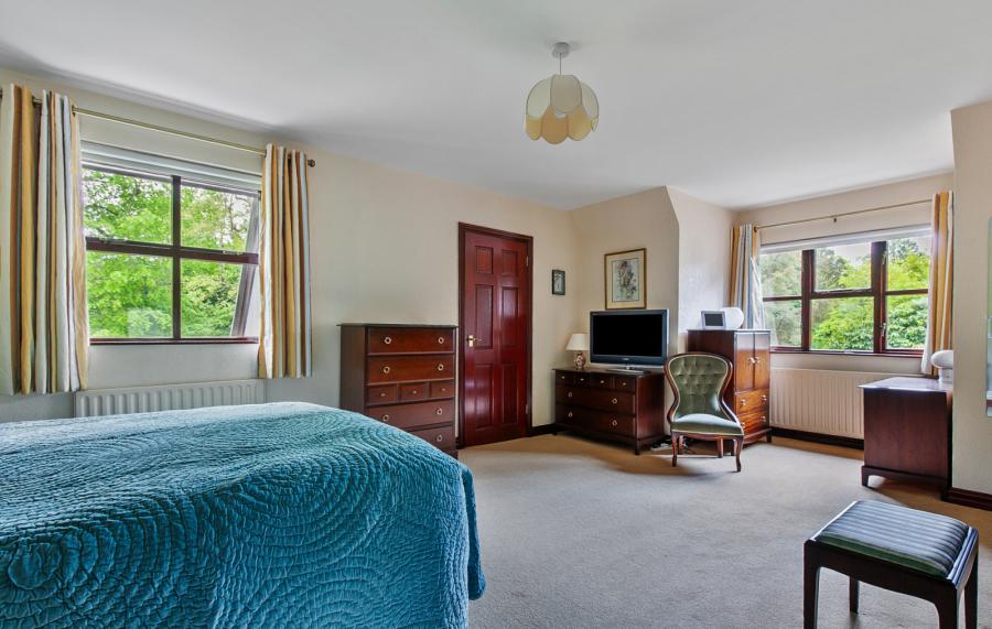 2 Lorne Lane