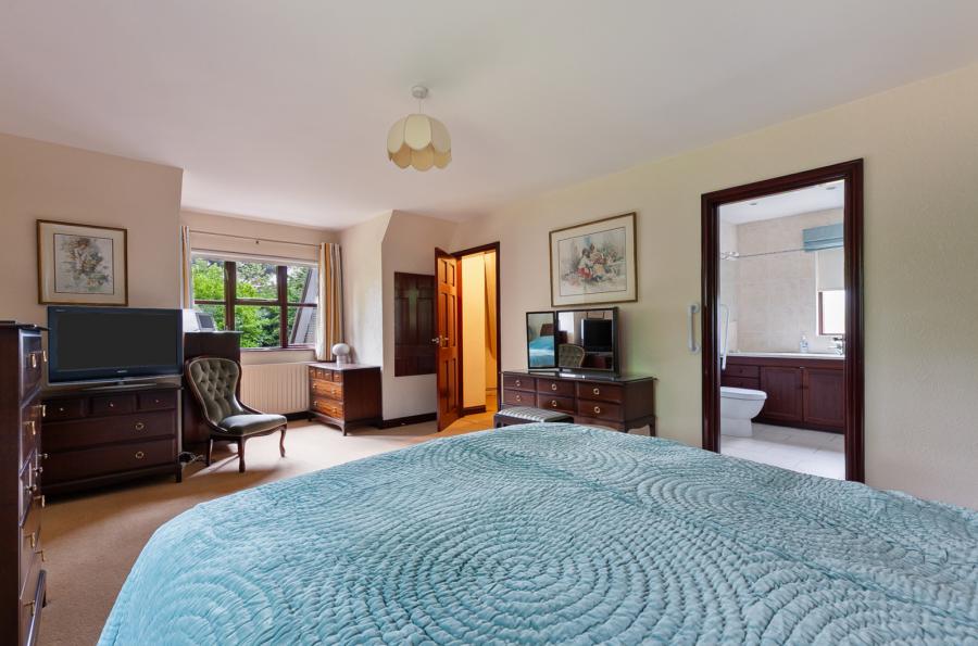 2 Lorne Lane