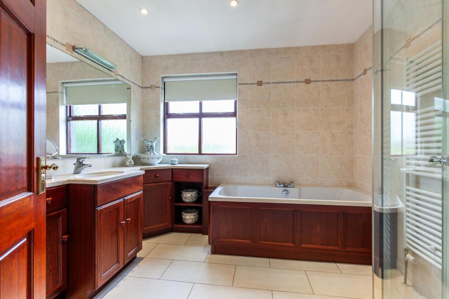 2 Lorne Lane
