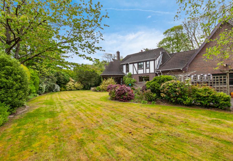 2 Lorne Lane