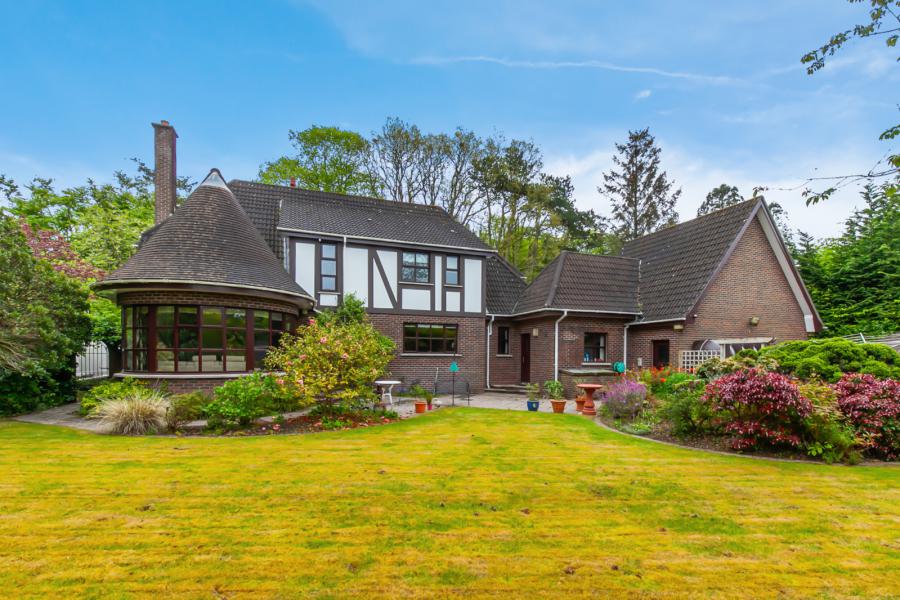 2 Lorne Lane