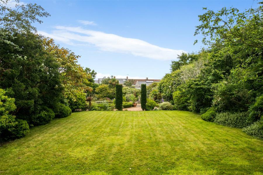 The Manor House & The Stable House, 38/38A High Street
