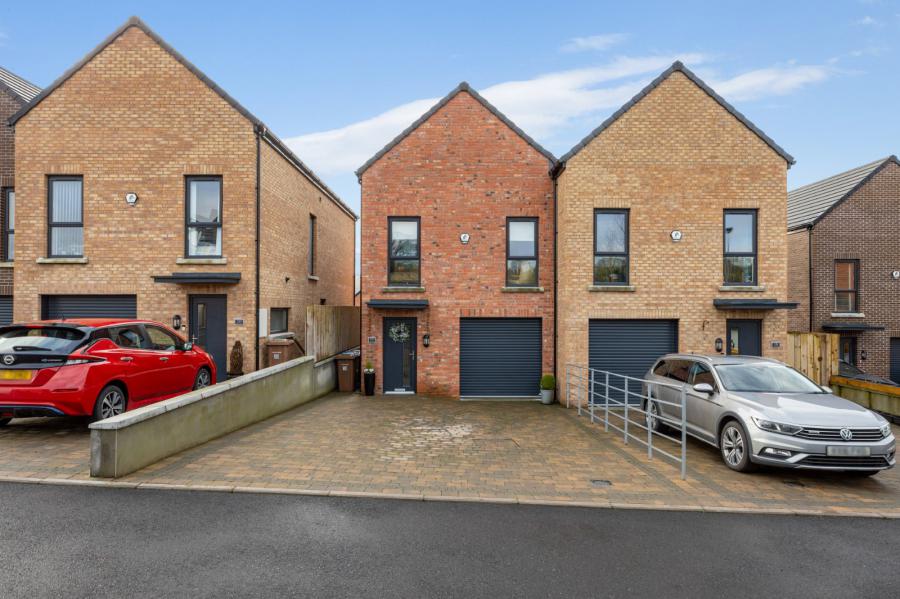 De, 19 Milecross Manor, Newtownards, County Down, BT23 4ZW