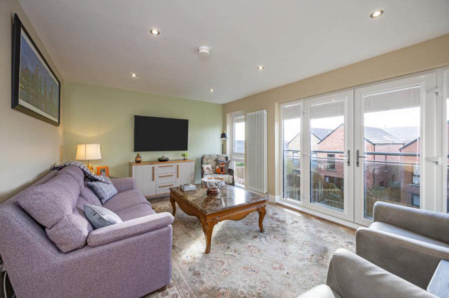 De, 19 Milecross Manor