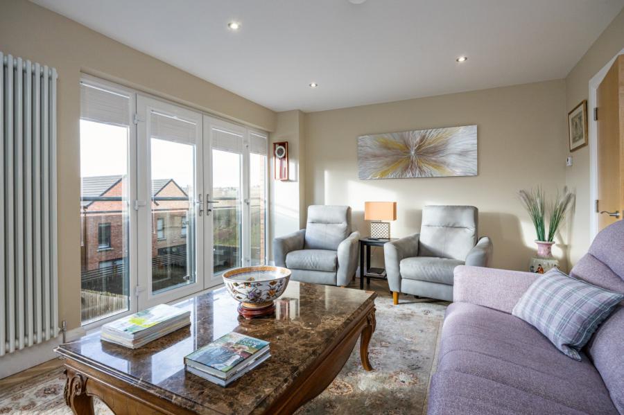 De, 19 Milecross Manor