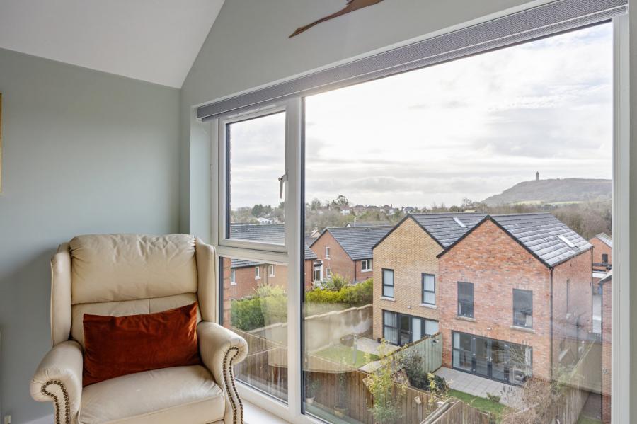 De, 19 Milecross Manor