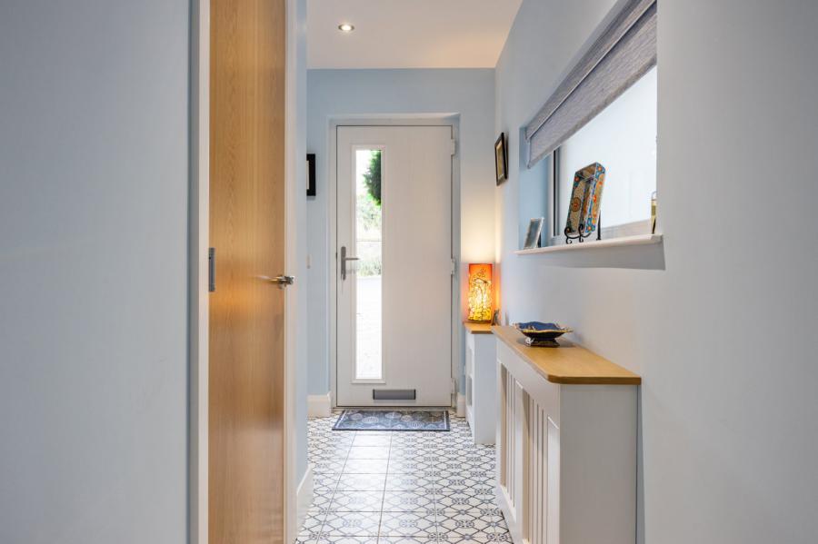 De, 19 Milecross Manor