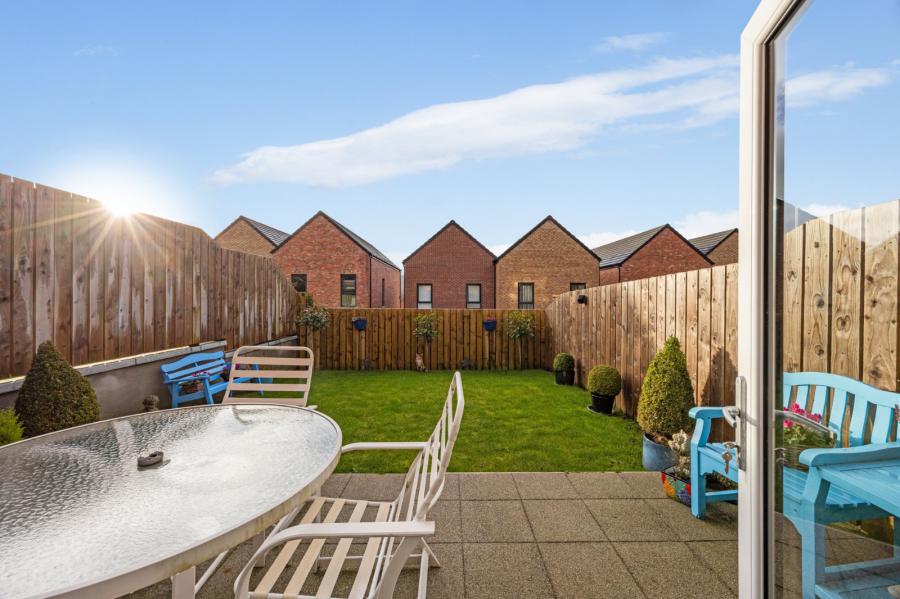 De, 19 Milecross Manor