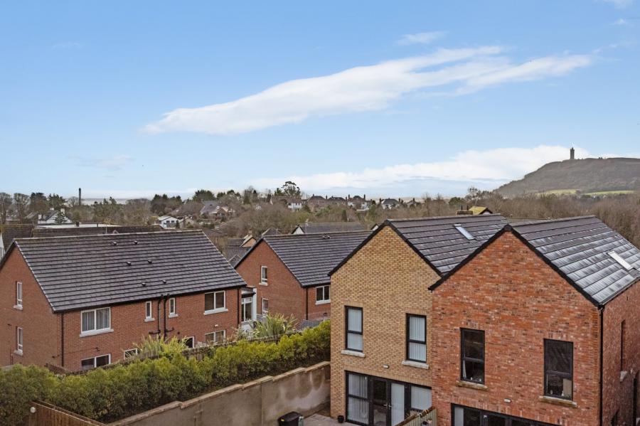 De, 19 Milecross Manor