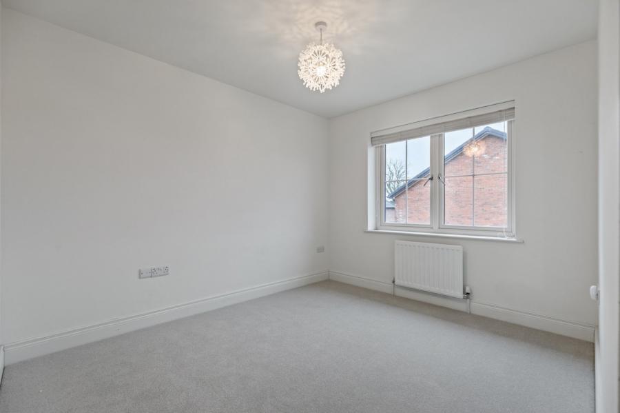 9 Helens Wood Gardens