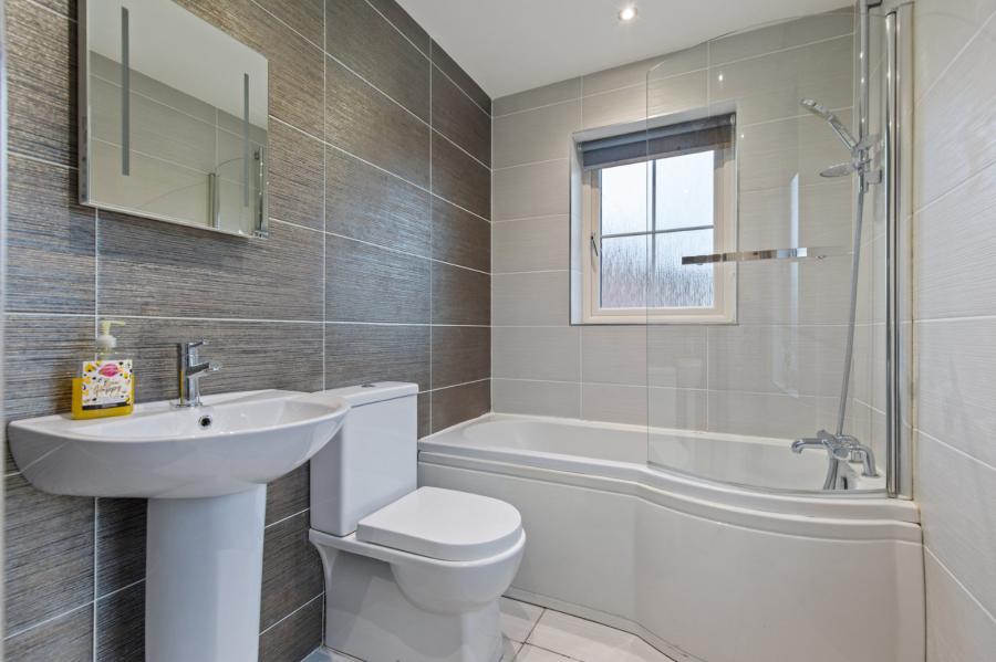 9 Helens Wood Gardens