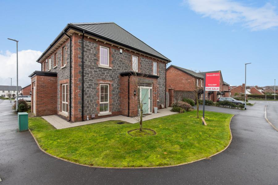 9 Helens Wood Gardens