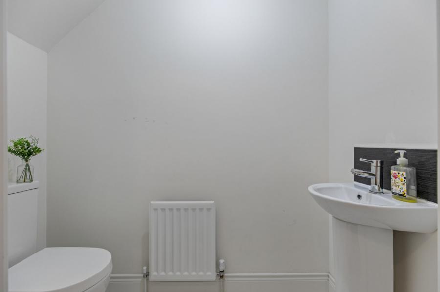 9 Helens Wood Gardens