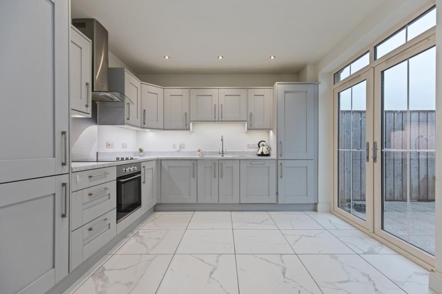 9 Helens Wood Gardens