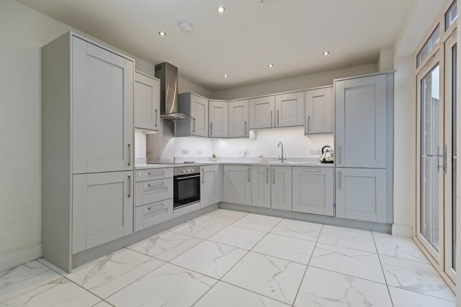 9 Helens Wood Gardens