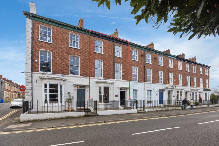 142 High Street, Holywood, County Down, BT18 9HS