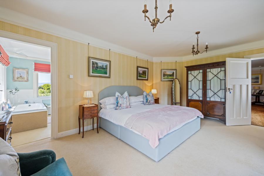 Killymard, 17 Circular Road East