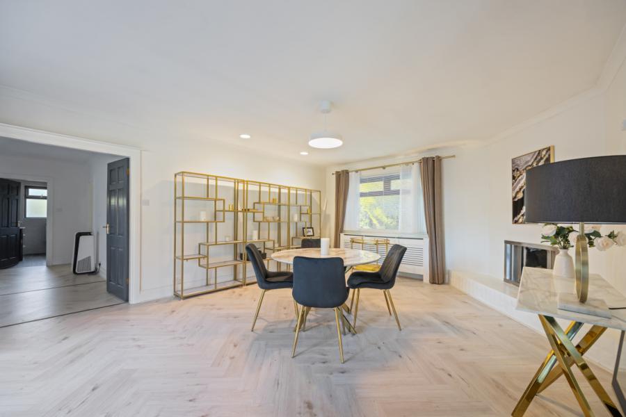 27 Cultra Avenue