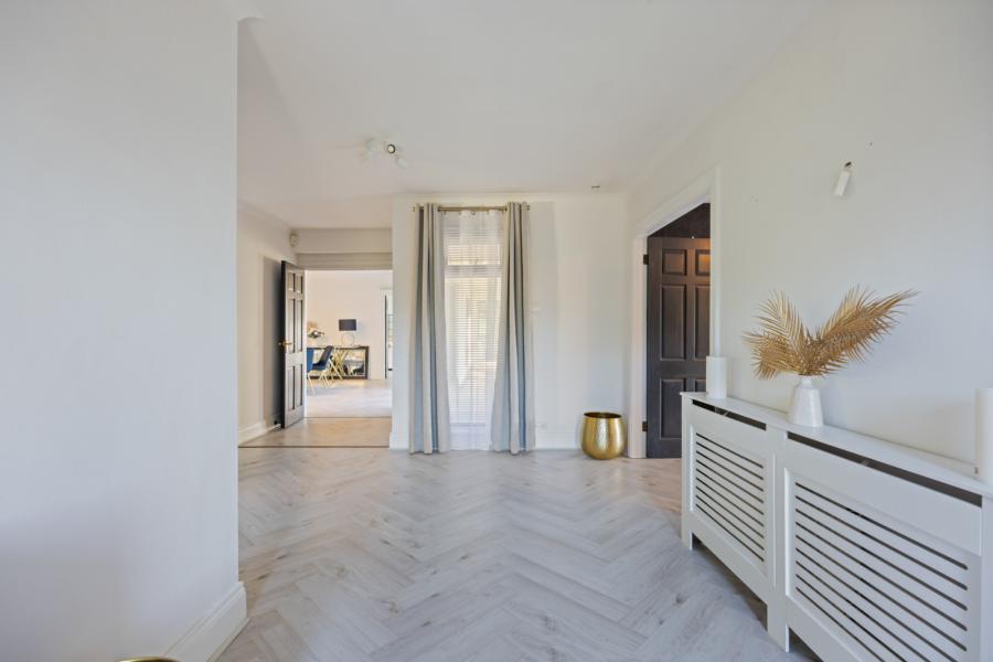27 Cultra Avenue