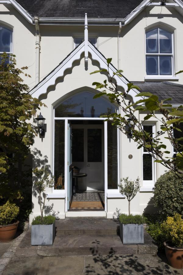 Slinden House, 21 Station Road