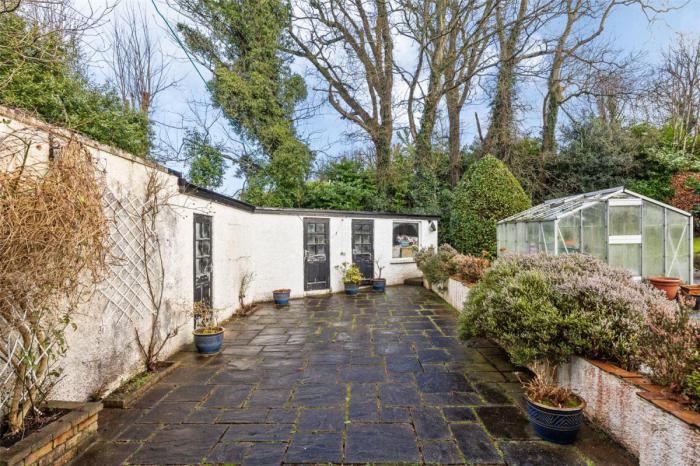 Lenaghmore, 4 Circular Road West