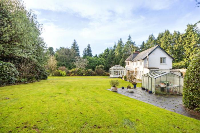 Lenaghmore, 4 Circular Road West